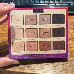 NIB tarte tartlette in bloom eye shadow palette 12 shades! amazonian clay $45